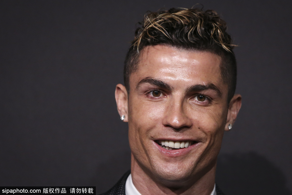 库里31+7+7，勇士击溃雄鹿！字母哥空砍34分，一战能明白四件事