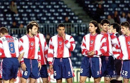 闯关对战零烦恼 山海剑途抽卡修仙乐不停