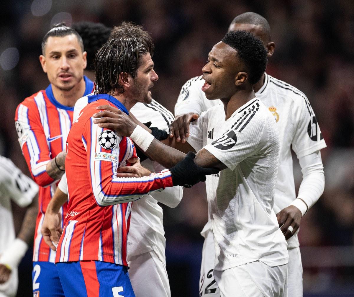 《解限机》短评：左右摇摆的四不像